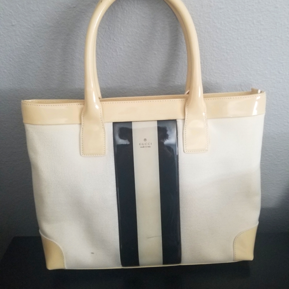 Authentic Gucci Handbag Preloved
